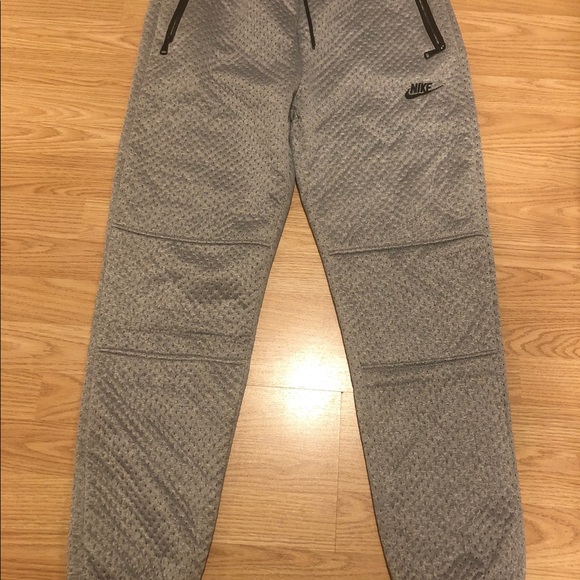 SOLD-Women’s New 2 Piece Nike Outfit Size XL - Picture 4 of 4